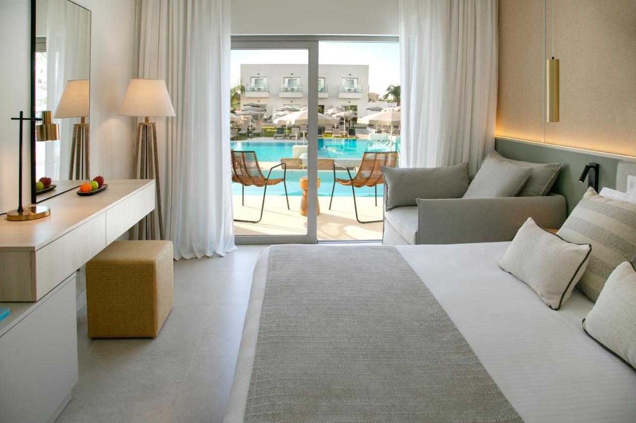 Atlantica Aqua Blue Hotel Protaras Exterior photo