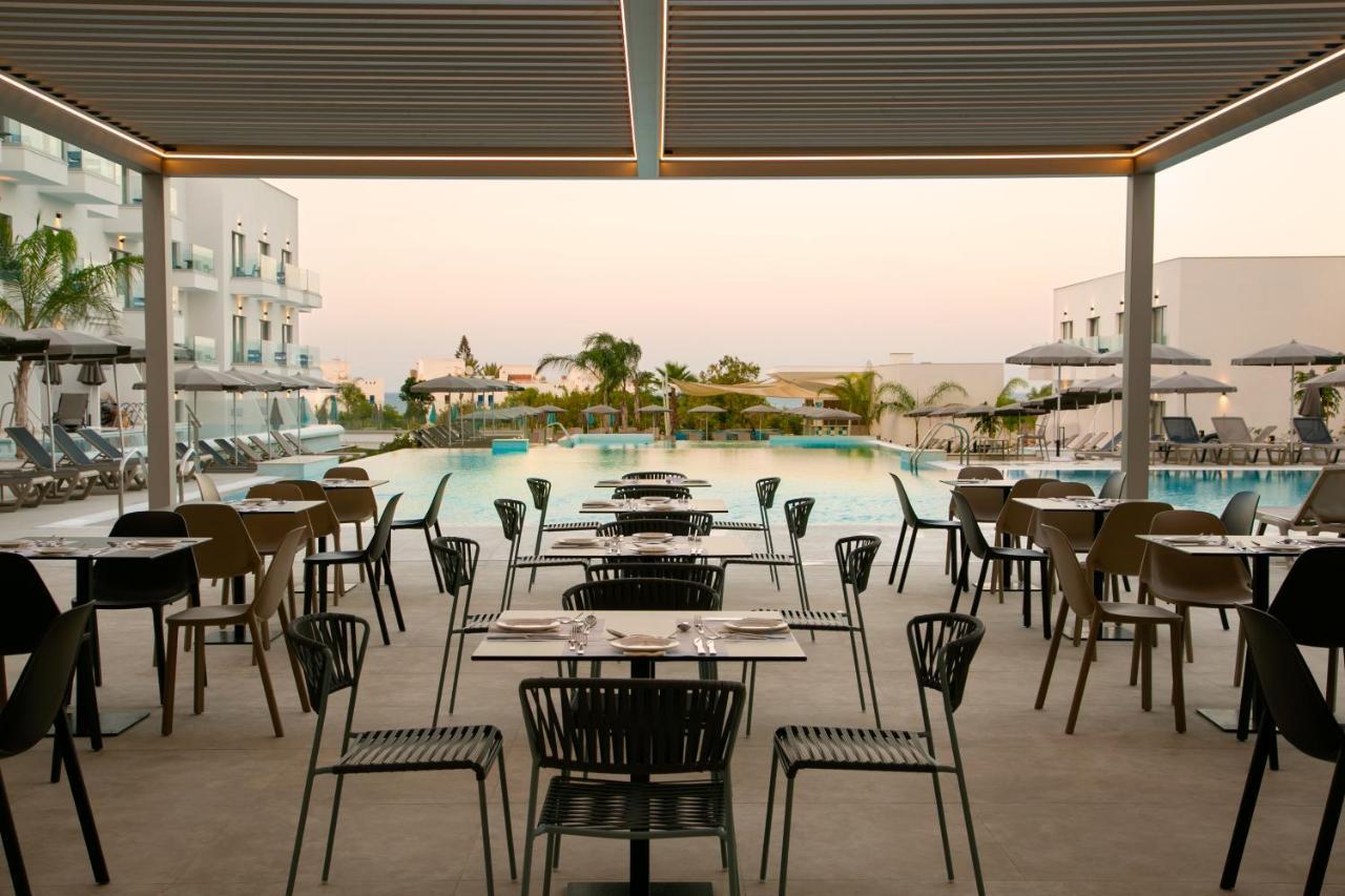 Atlantica Aqua Blue Hotel Protaras Exterior photo