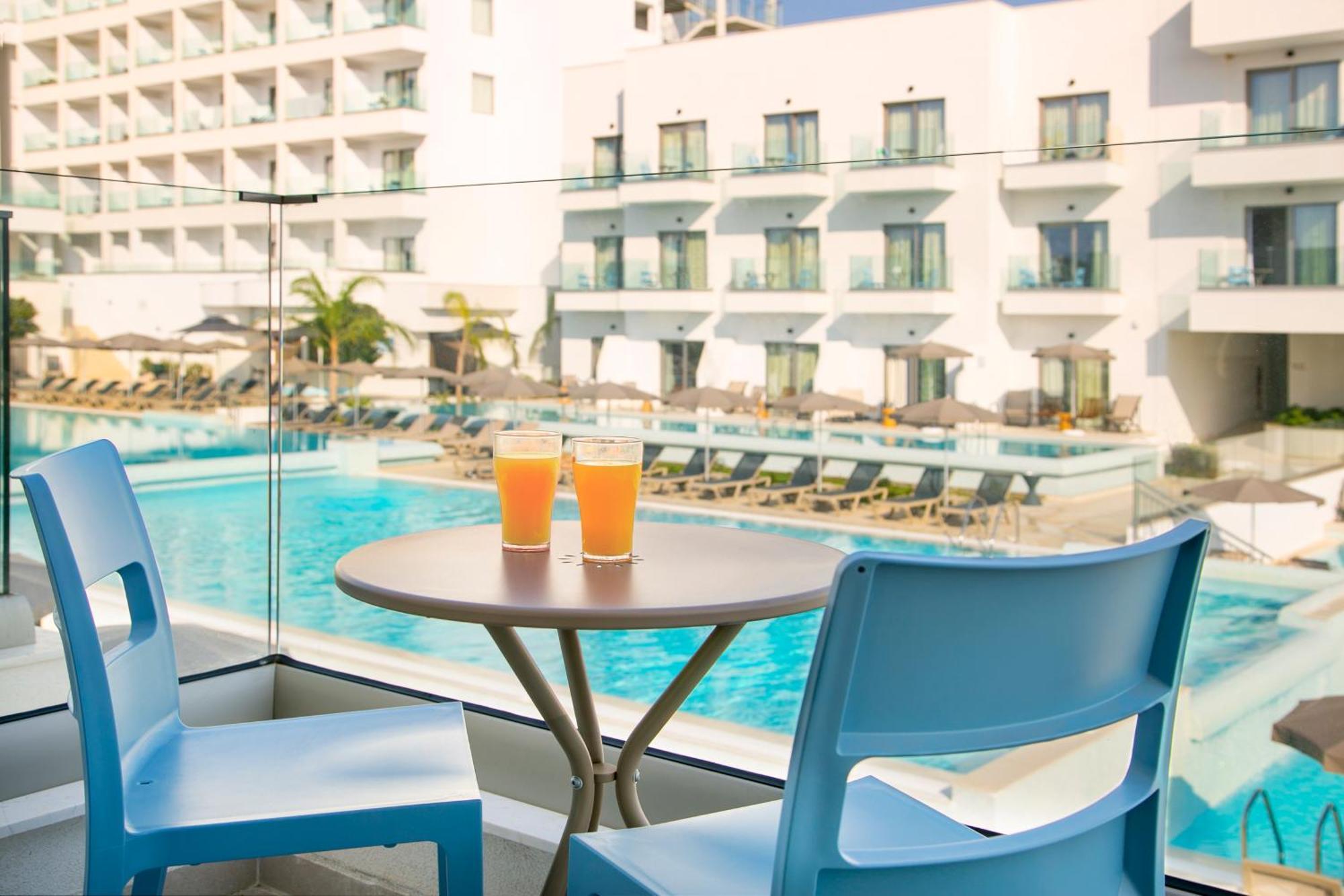 Atlantica Aqua Blue Hotel Protaras Exterior photo